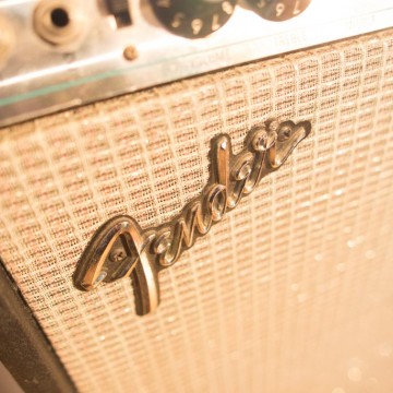 Fender_closeup